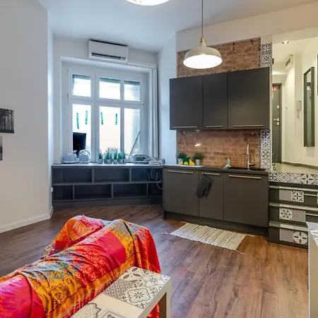 Cosy With Mezzanine By Bookinghost Apartment *
